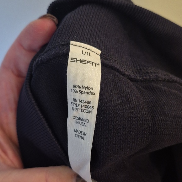 SHEFIT Seamless Leggings Black V-Waist Squat Proof 4 Way Stretch Size Large - Picture 6 of 6